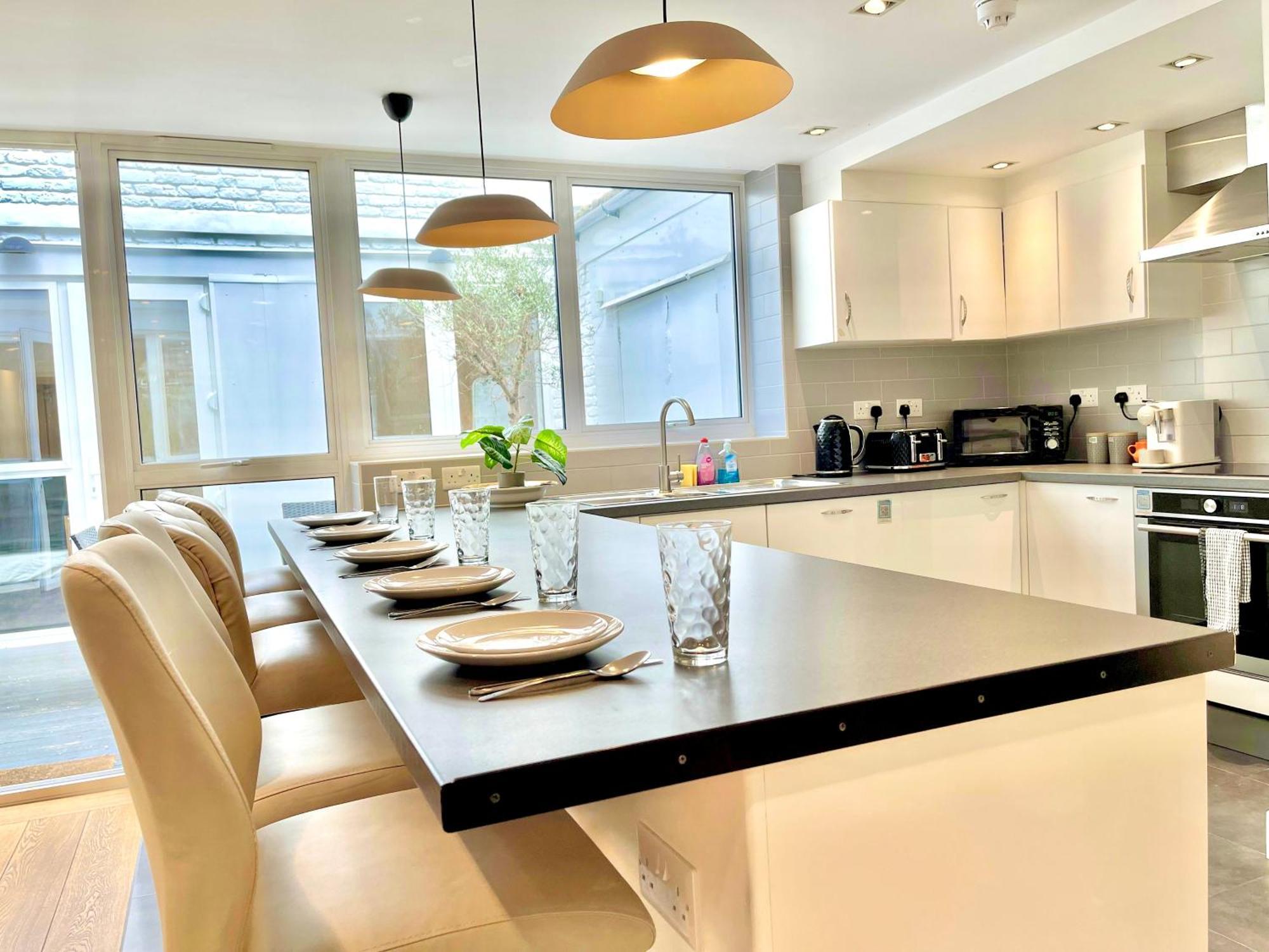 Chic 3 Bedroom Flat With Private Terrace In Holloway Near Finsbury Park Apartment